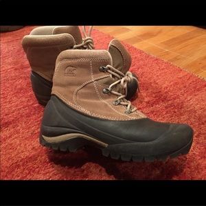 Sorel waterproof hiking boots